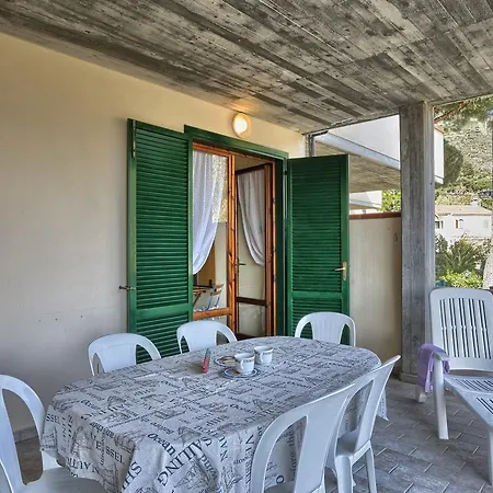 Apartment Bouganville